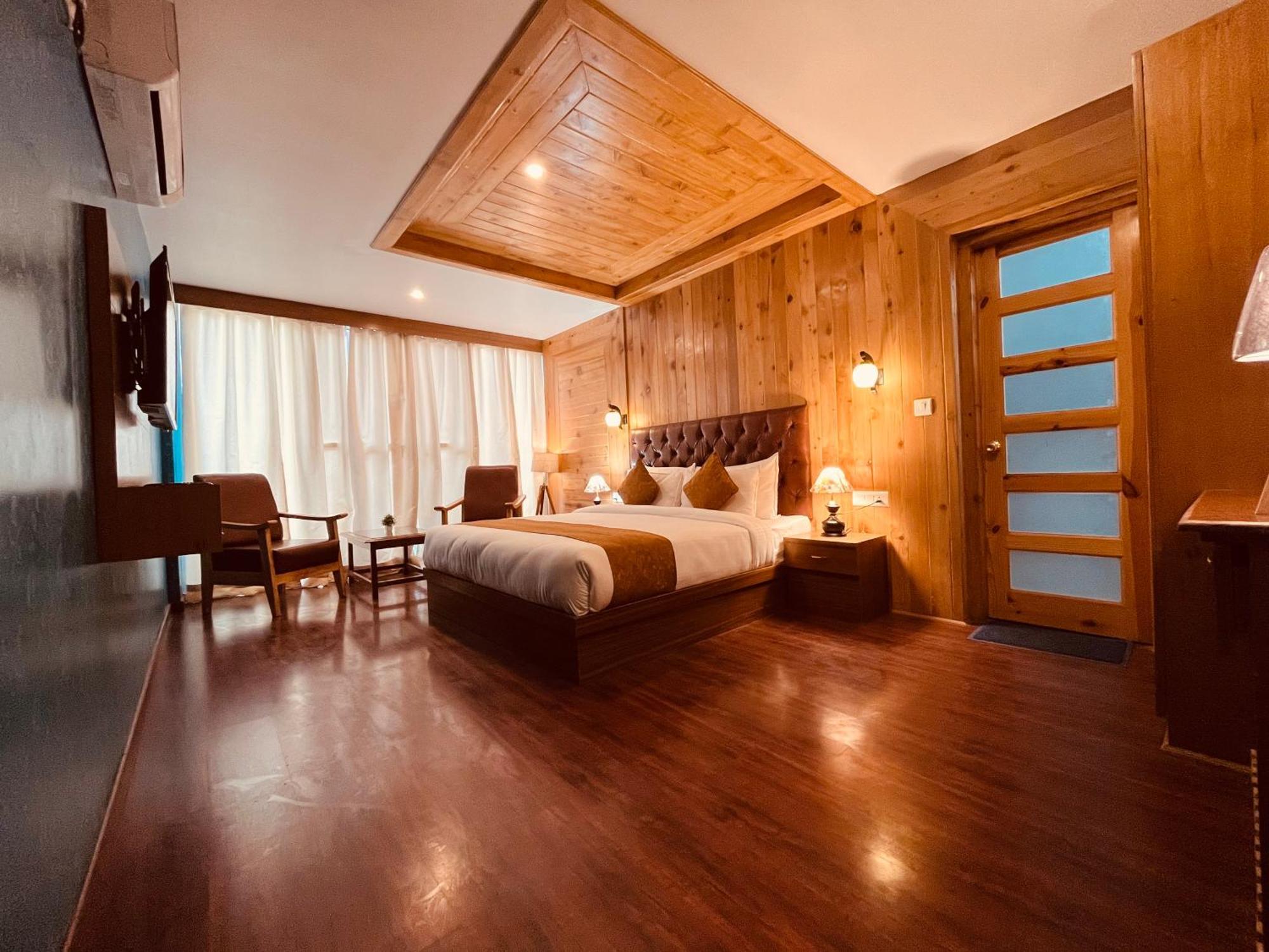 Tata Vista Resort Mall Road Manali - Centrally Heated & Air Cooled Esterno foto