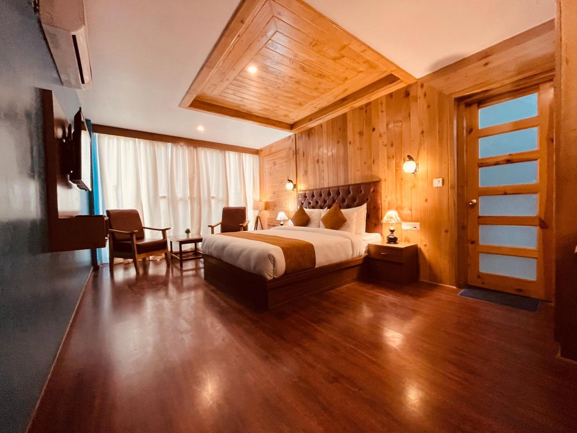Tata Vista Resort Mall Road Manali - Centrally Heated & Air Cooled Esterno foto