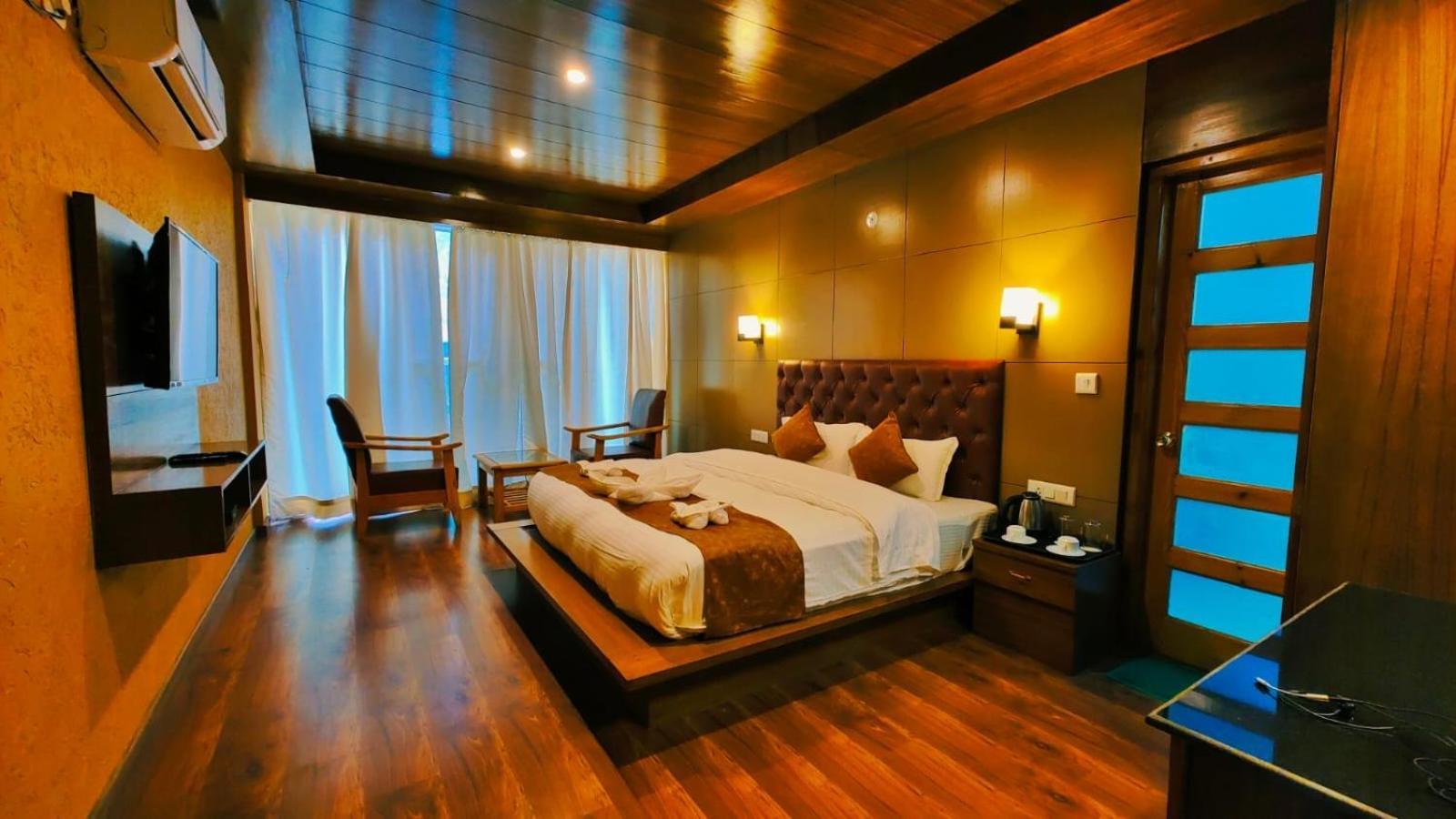 Tata Vista Resort Mall Road Manali - Centrally Heated & Air Cooled Esterno foto
