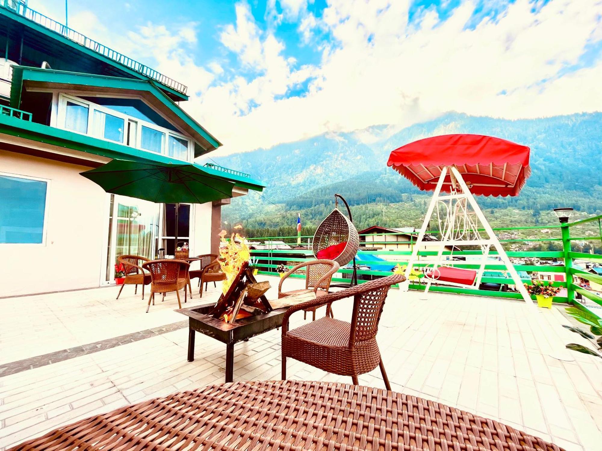 Tata Vista Resort Mall Road Manali - Centrally Heated & Air Cooled Esterno foto
