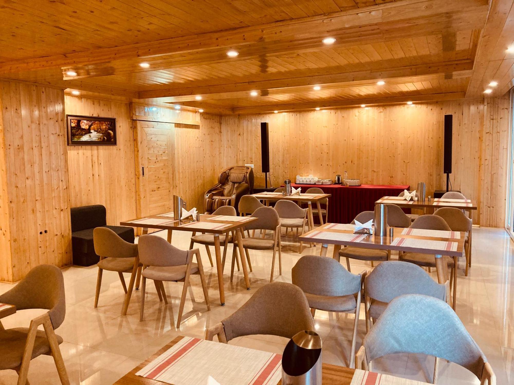 Tata Vista Resort Mall Road Manali - Centrally Heated & Air Cooled Esterno foto