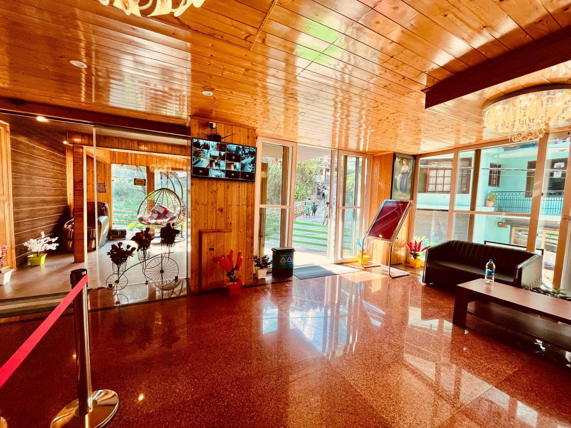 Tata Vista Resort Mall Road Manali - Centrally Heated & Air Cooled Esterno foto
